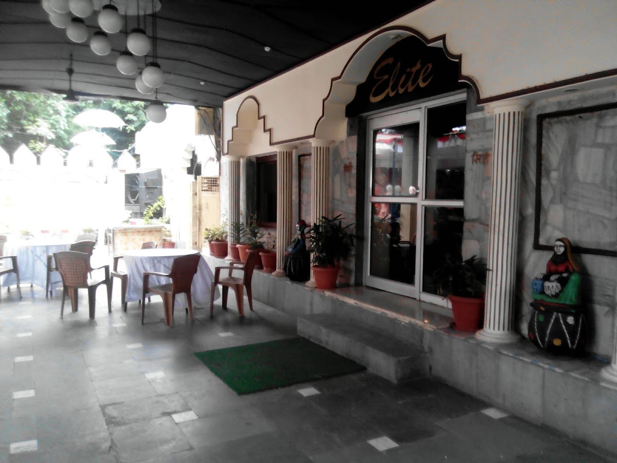 Elite Family Restaurant